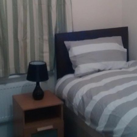 Acton Lodge Guest House London Ngoại thất bức ảnh