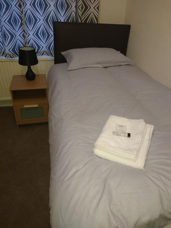 Acton Lodge Guest House London Phòng bức ảnh